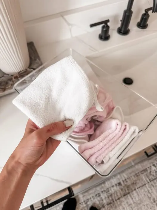 Our FAVE baby wash cloths are fiiiiiinally back on promo — photo from Chloe Webb's Chloe's Closet post