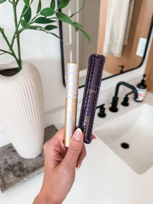 TODAY ONLY — photo from Chloe Webb's Chloe's Closet post